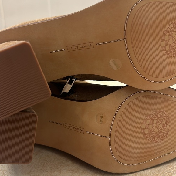 Vince Camuto - Dantania Boot - Picture 11 of 11